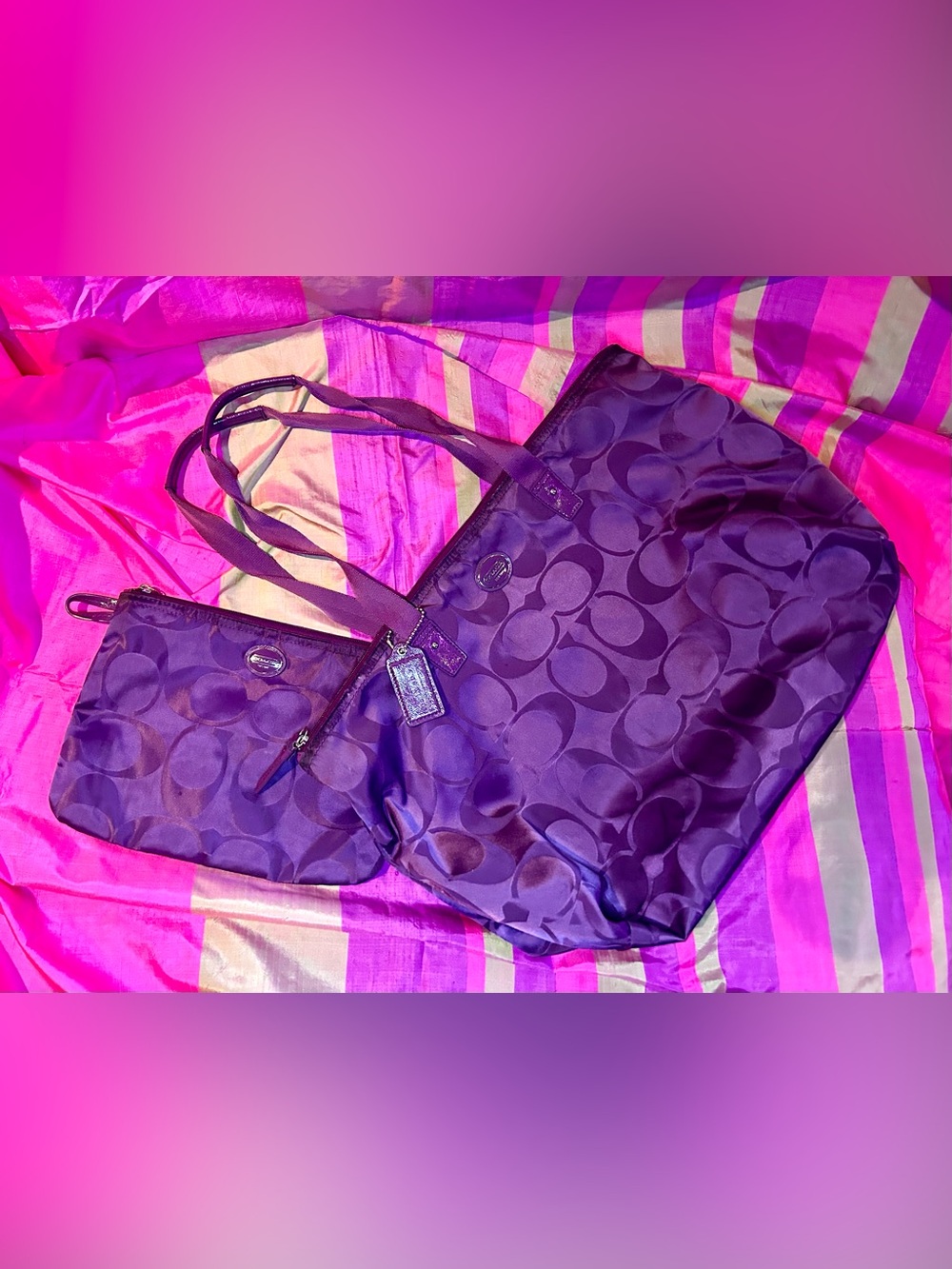Coach Purple Getaway Signature Nylon Packable Weekender Tote Bag, Cosmetics Case - Picture 2 of 16